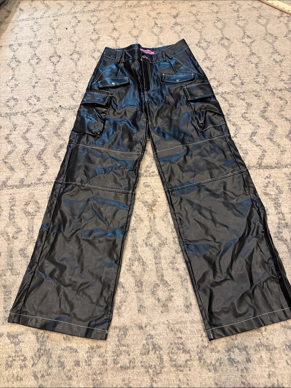 Women Edikted size S Black  Wide-Leg Cargo Pants